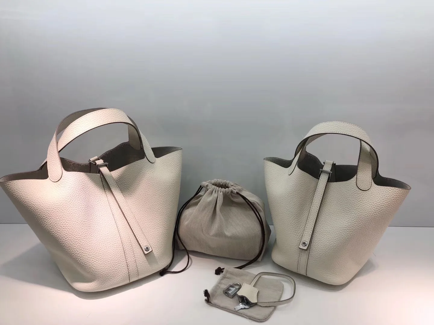 Брендовая сумка из натуральной воловьей кожи, женская сумка-ведро, большой замок, дизайнерская Высококачественная сумка-тоут на плечо, Прямая, Ins - Цвет: White upgrade