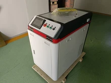 

Hand Held 100W 200W 500W 1000W 1500W Fiber Laser Cleaning Machine For Rust Metal And Paint