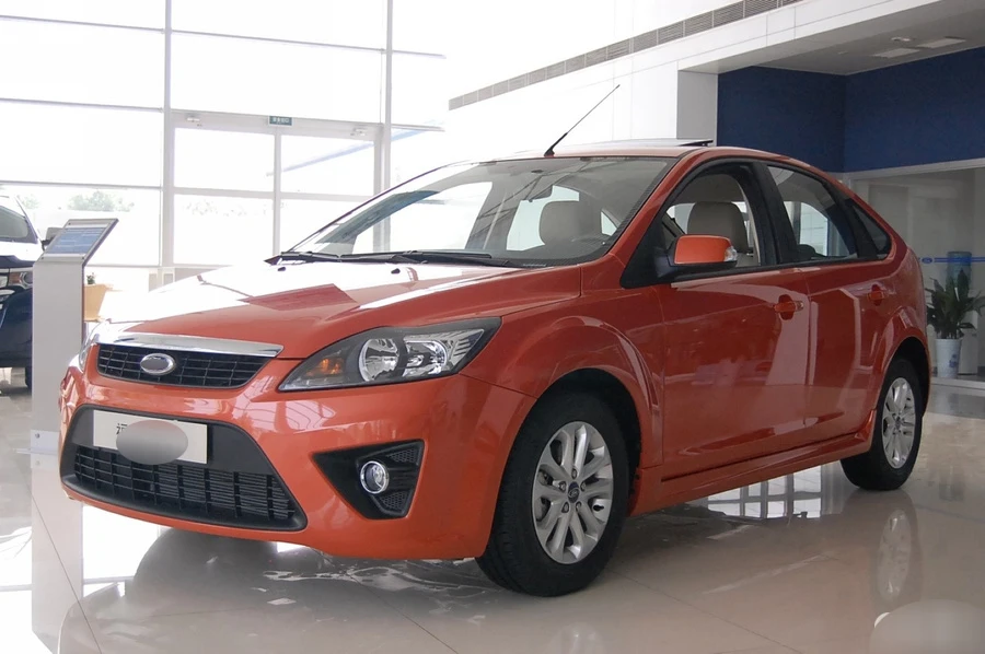 11-CHINA-hatchback