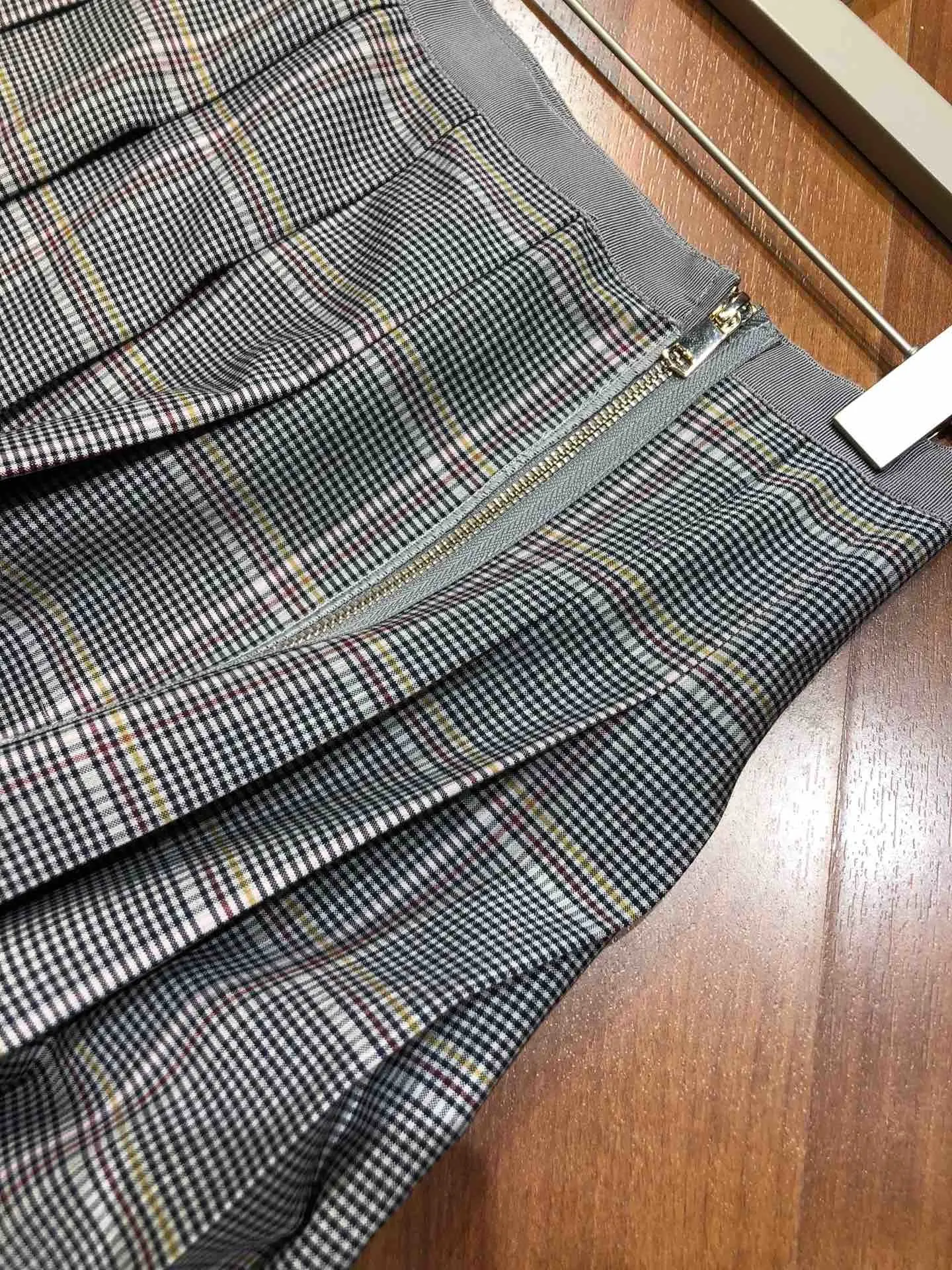 new ladies fashion sexy check pleated skirt 1111