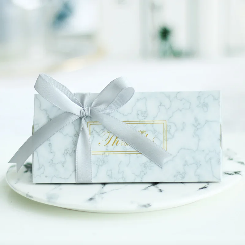 

Triangular Brick Paper Candy Box Wedding Gift Boxes for Guests Favors and Gifts Chocolate Box Party Supplier
