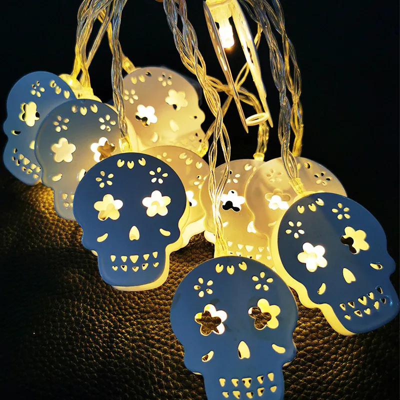 

LED Iron Lantern String Lights Skull Iron Head Decorative Lights Indoor Battery Powered for Hanging Bedroom Halloween Decoration