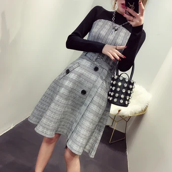 

2018 Vintage Black White Plaid Dress Women Long Sleeve O-neck Winter Thick Sweater Dress OL A-line With Sash Mid-calf Dress