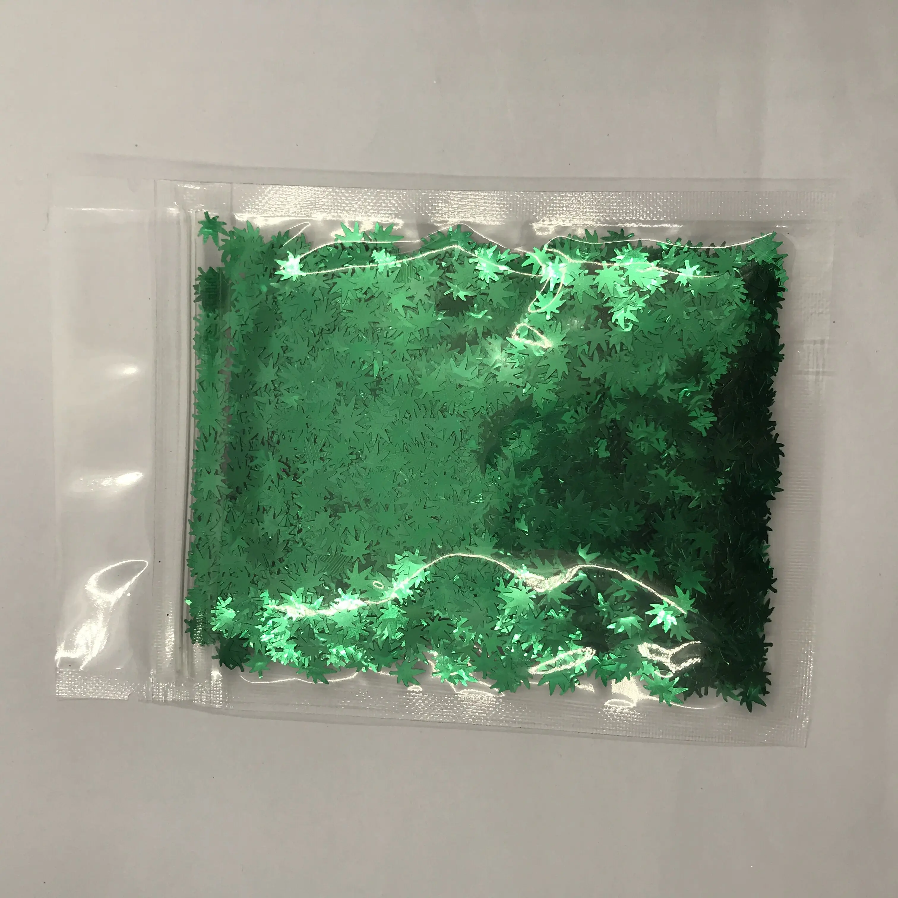 PrettyG 10g Pack Hemp Leaves-Weed Leaves Shape Glitter Sequins for Resin DIY Making Art Craft Nail Makeup Decoration Accessories