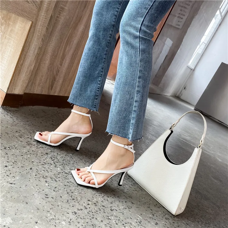 ankle strap pumps