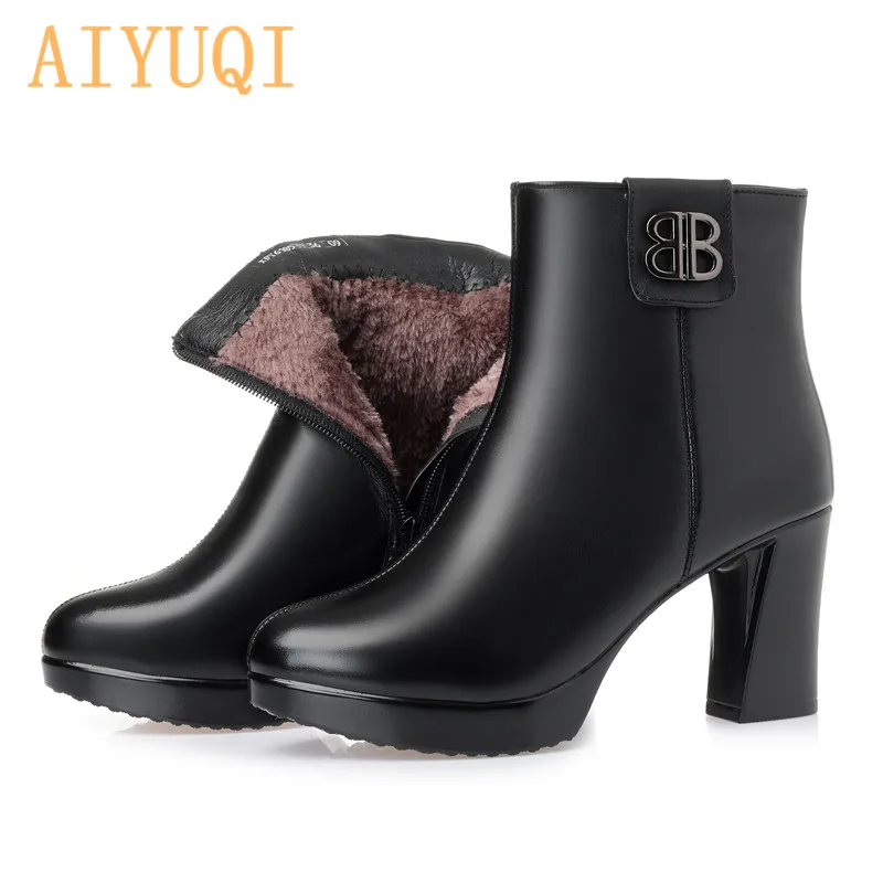 Black fluff AIYUQI-зимние ботинки женские ботильоны из натуральной воловьей кожи в австралийском стиле модные теплые женские офисные Ботинки на высоком каблуке с круглым носком - Цвет: Black fluff