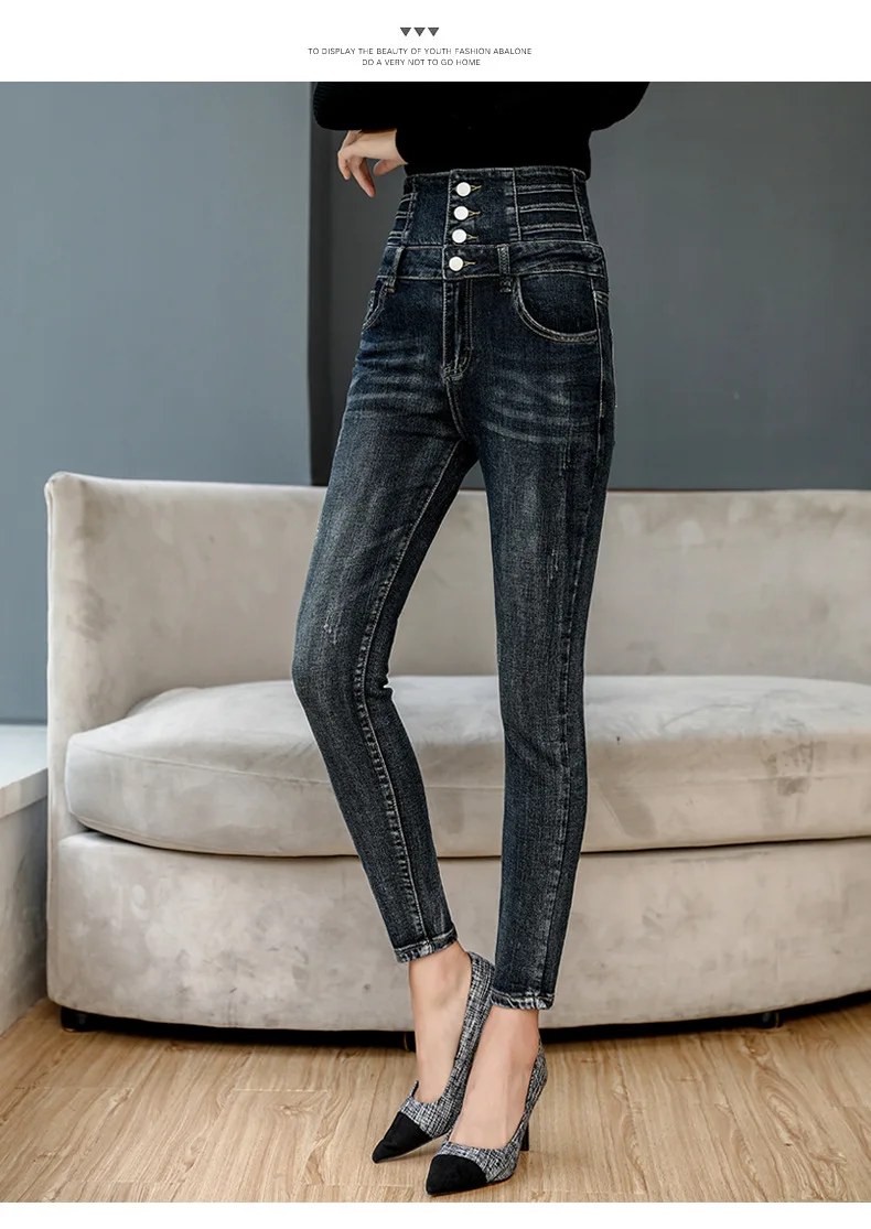 11670070891_1933828105