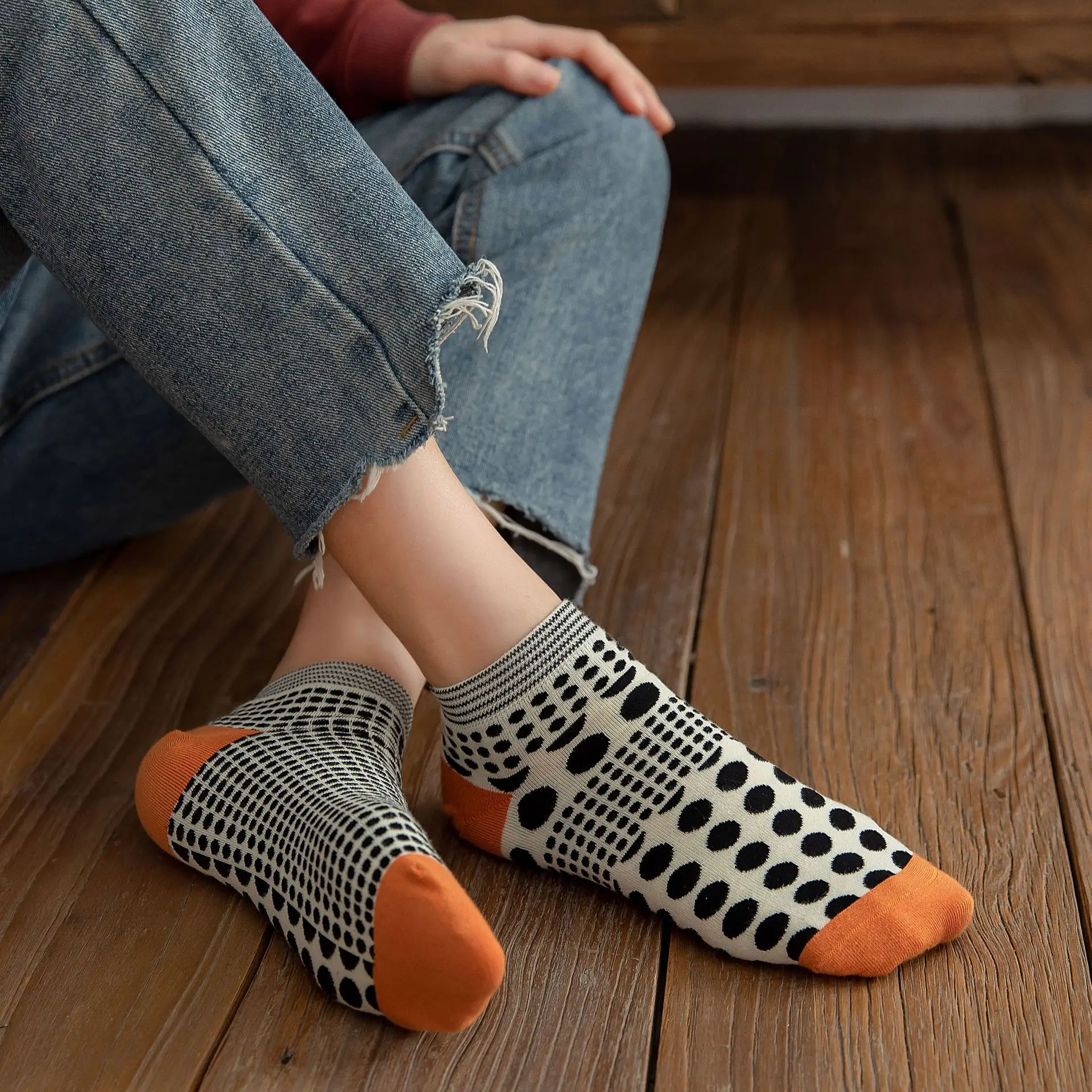 Рисунок 3 - Нейтральные носки весна-лето Модные