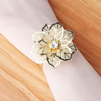 

12pcs Home West Dinner Holder Crystal Flower Hotel Mesh Napkin Rings Wedding Decor Metal Party Serviette Towel Table Banquet