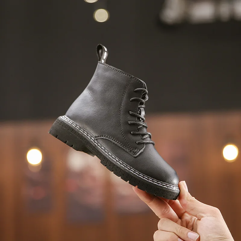 

2019 children's autumn and winter new girls Martin boots fashion genuine leather booties plus velvet British boy boots
