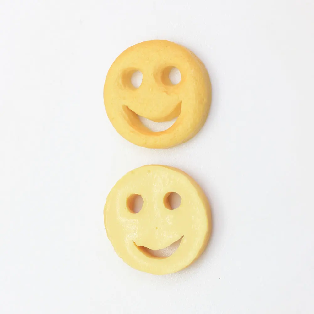 

100/50pcs Cute Resin Fried Food Miniature Potato Cake Smile Face Flatback Cabochon Dollhouse Decoration DIY Simulation Food