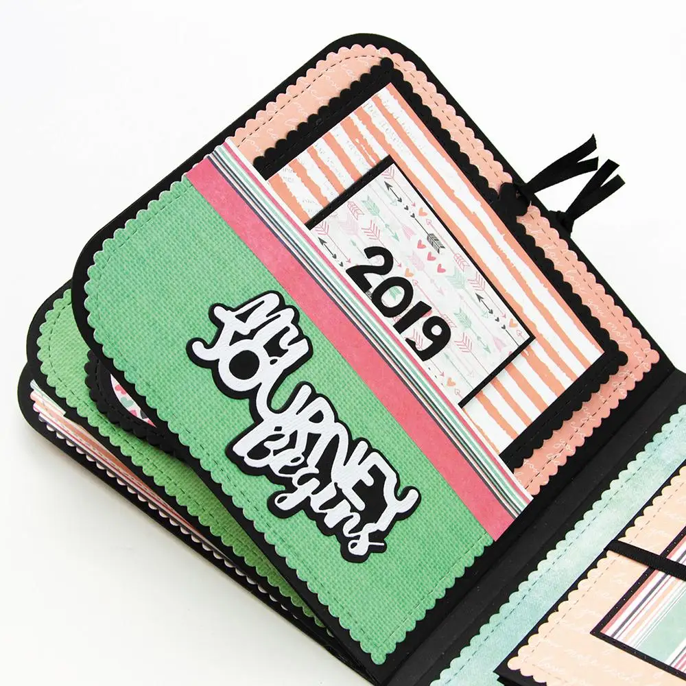 2503E_CARDSAMPLE1_1000_RGB_2000x