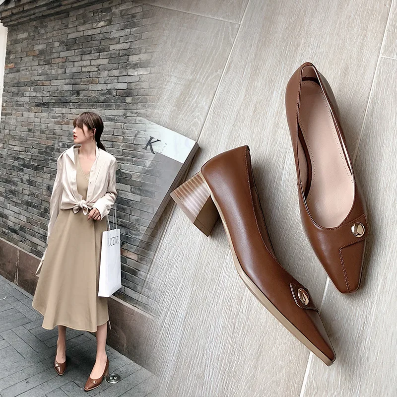 

Quality WOMEN'S Genuine Leather Shoes Fashion Metal Button Shoes Shallow Mouth 2019 Spring And Autumn Square Head Large Size Sho