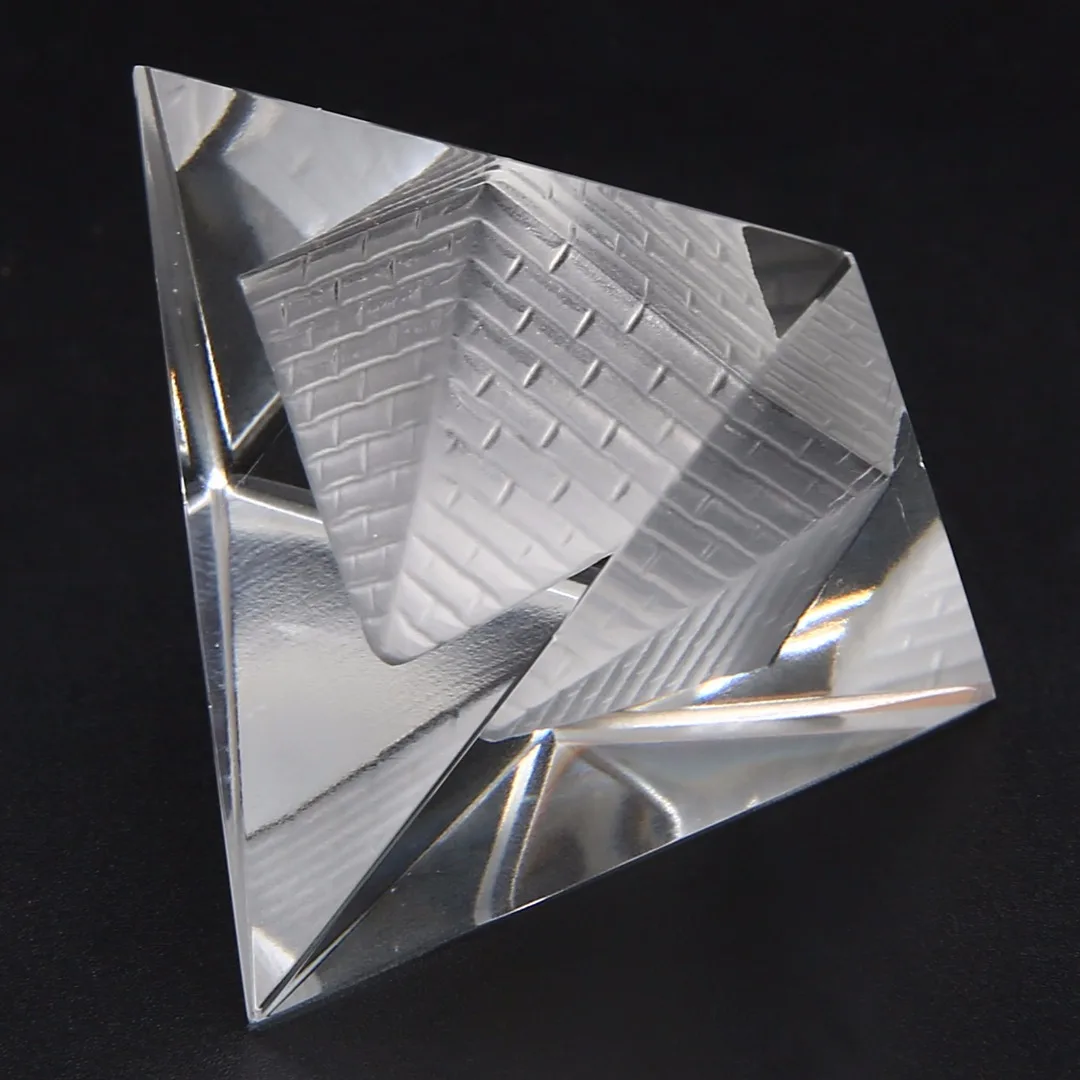 MAYITR 40*40mm Clear Crystal Quartz Pyramid Home Desk Decoration Gift For Party DIY Decorations