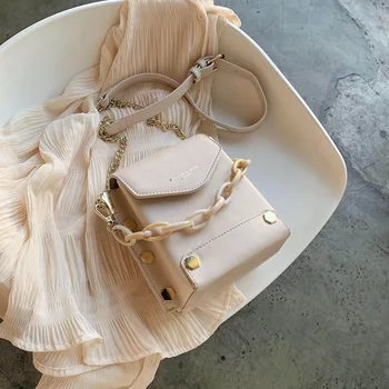 

On the New Sling Mini Bag Female 2020 Summer New Fashion Chain Phone Bag Shoulder Square Sling Bag
