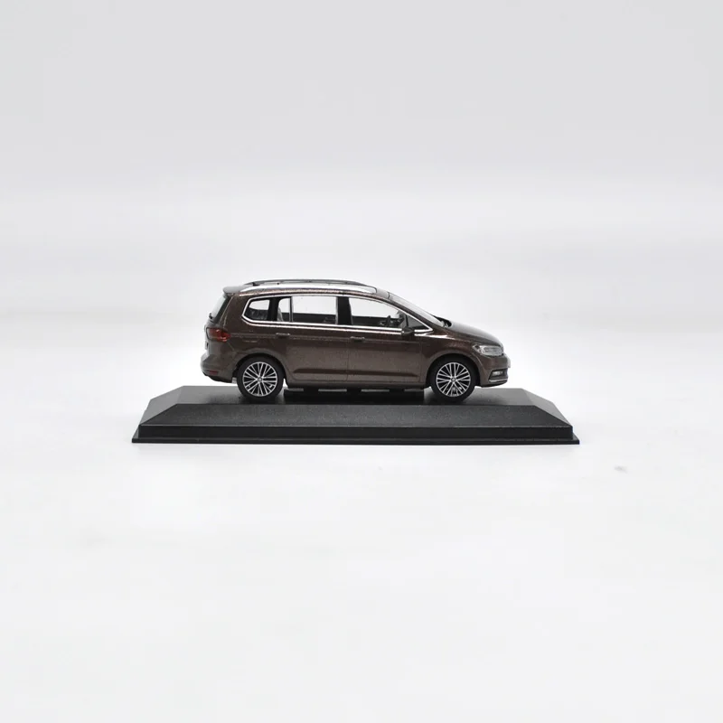 1:43 VW TOURAN L литье под давлением Модель автомобиля игрушки Металлическая Модель автомобиля оригинальная коробка