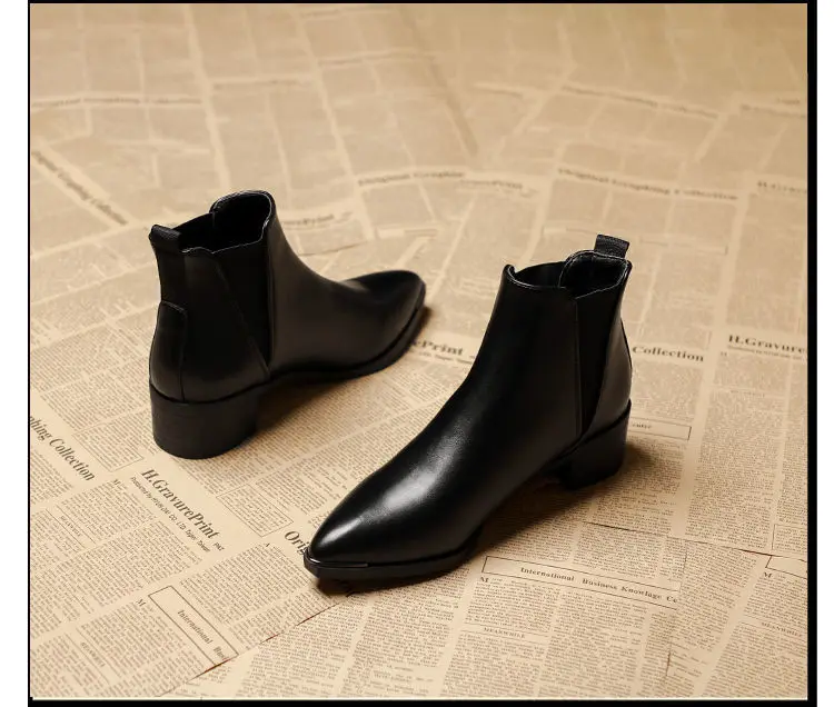 2021 Autumn and Winter New Thick Heel Short Boots Women's British Style Korean Pointed Martin Boots and Bare Boots Pointed Shoes