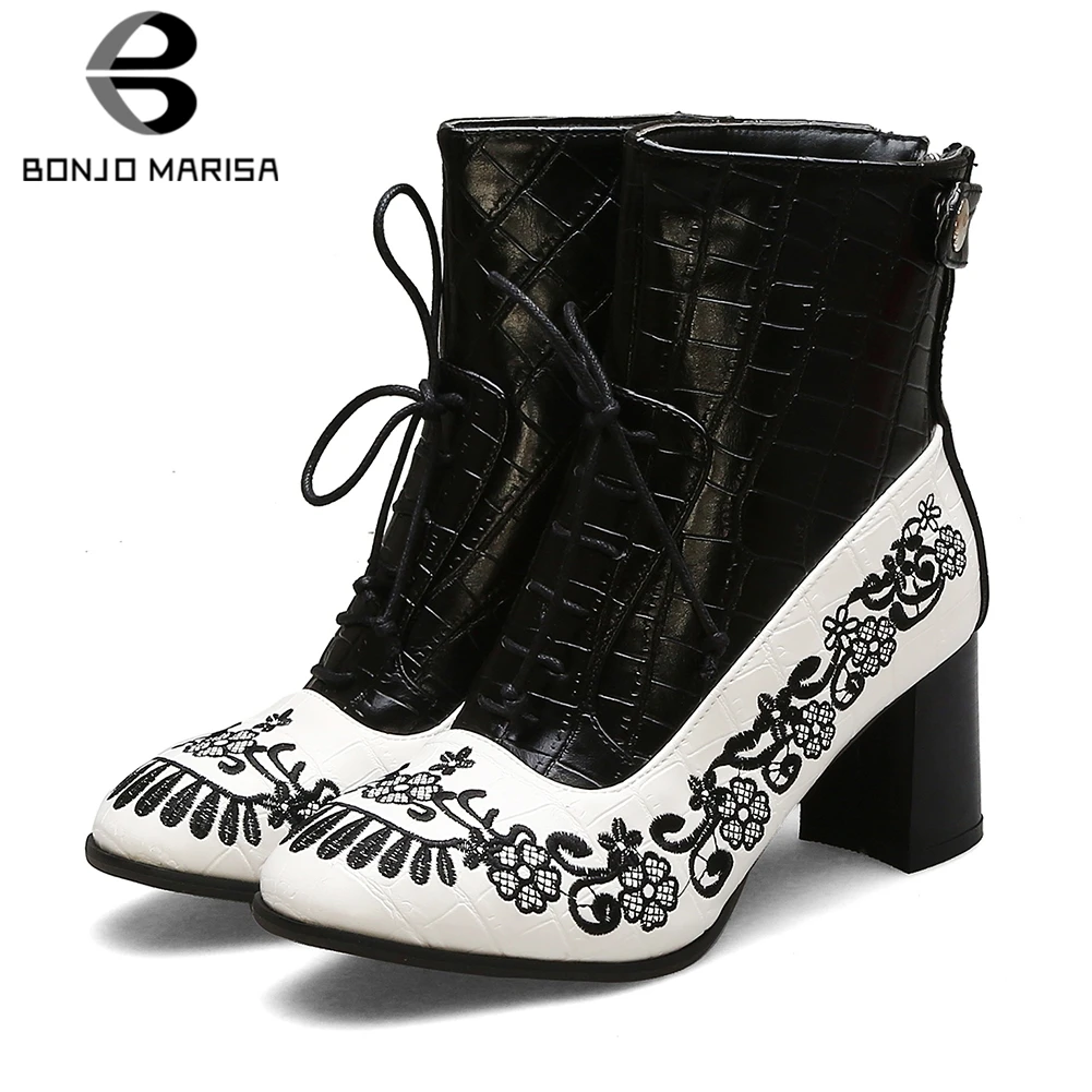 

BONJOMARISA New Winter Hot Sale 32-43 Ladies Embroider Booties Fashion Fretwork Ankle Boots Women 2020 High Heels Shoes Woman
