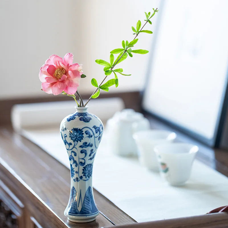 Jingdezhen Chinese blue and white Japanese Zen ceramic tabletop vase flower vase hand-painted decorative ornament gift 3
