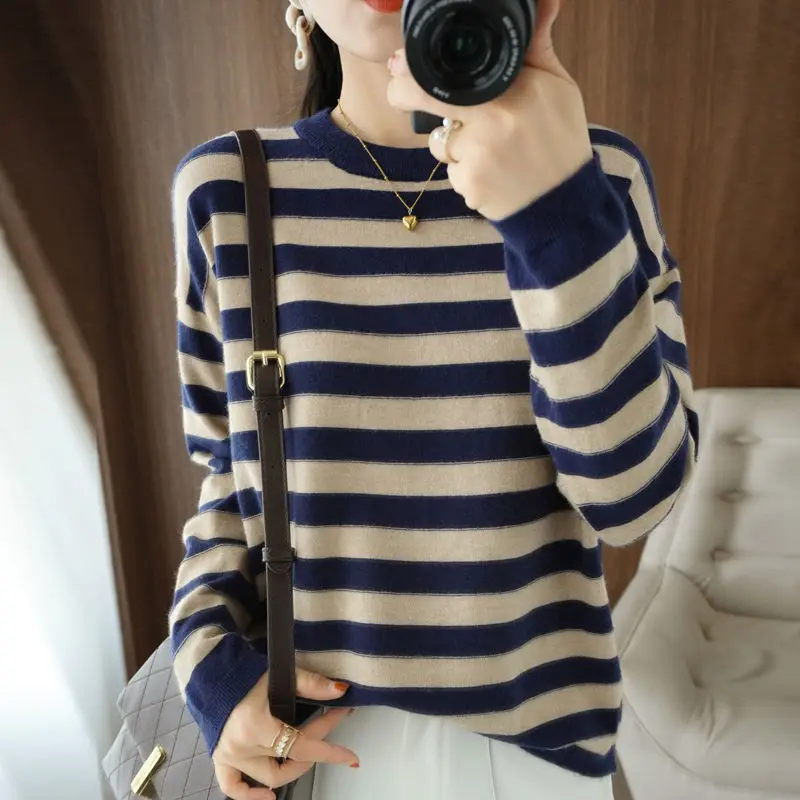 

Thickened 2021 autumn and winter new imitation sweater stripe long sleeve loose and thin foreign style backing warm top women