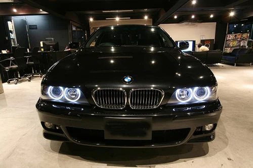 BMW_E39_10W_LED_Angel_Eyes_Lights (2).jpg