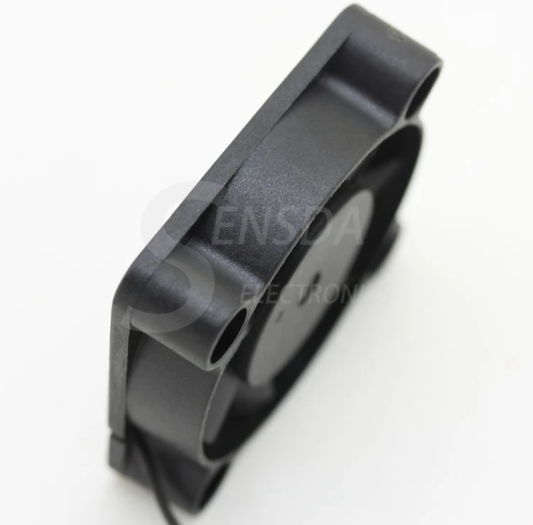 Для AVC DS04010B05U 4010 4 см 4*4*1 см 40*40*10 мм 5 V 0.3A 2-контактный инвертор Сервер вентилятор охлаждения
