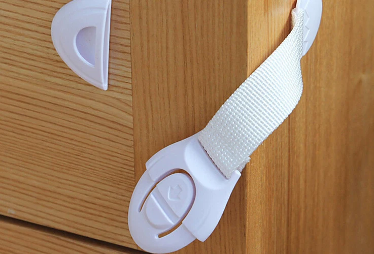 child proof cupboard locks