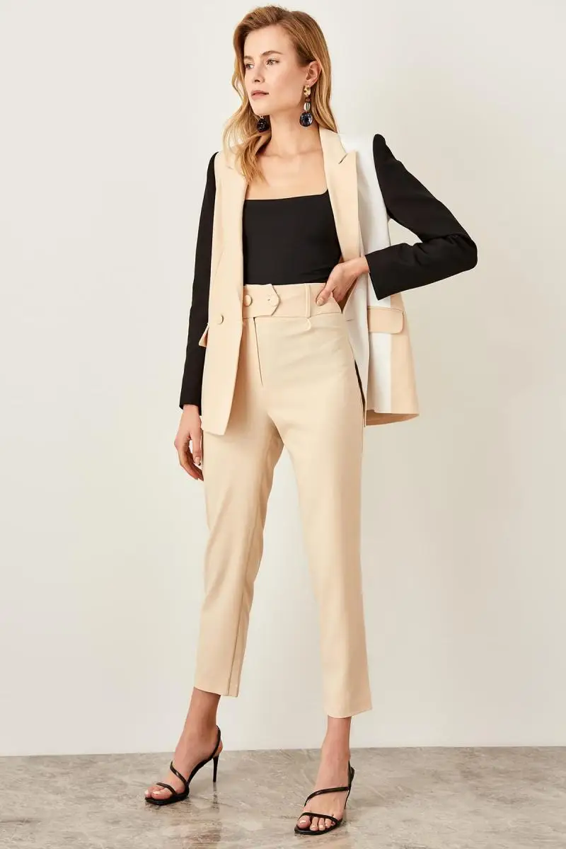 

Trendyol Beige Button Detail Pants TWOSS19AA0035