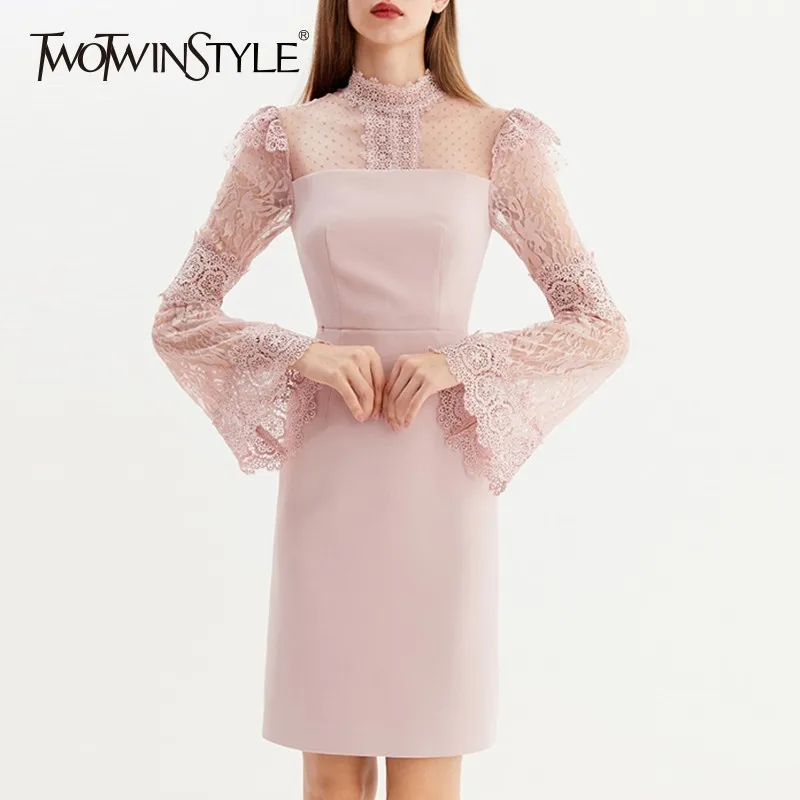 Женское кружевное платье TWOTWINSTYLE Черное мини-платье с рукавами-фонариками на