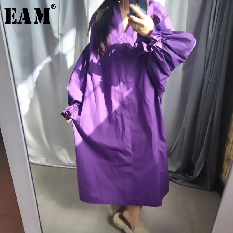 

[EAM] 2019 Spring Summer Woman Stylish New Black Color Pleated Long Puff Sleeve V Neck Long Loose Draped Big Size Dress LG029