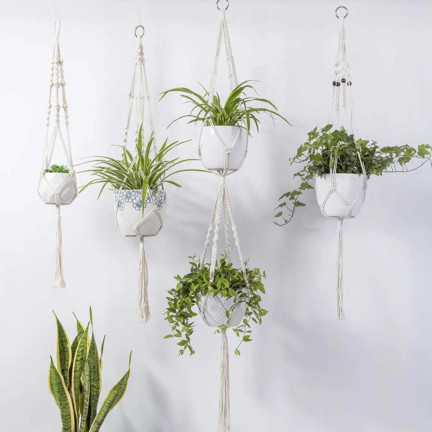 Kaufen AFBC 4 Pack Makramee Anlage Kleiderbügel In Verschiedenen Designs Handgemachte Indoor Wand Hängen Pflanzer Anlage Halter Moderne Boho hause