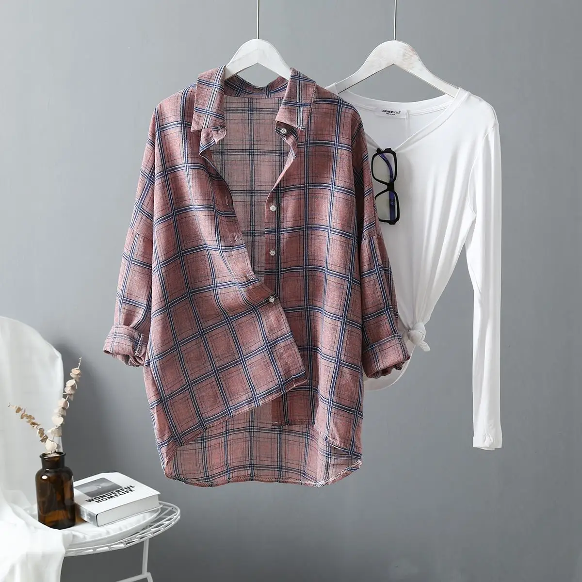  Qiukichonson Plaid Casual Blouse Women Low High Design Spring Atumn Ladies Tops Long Sleeve Blouse 