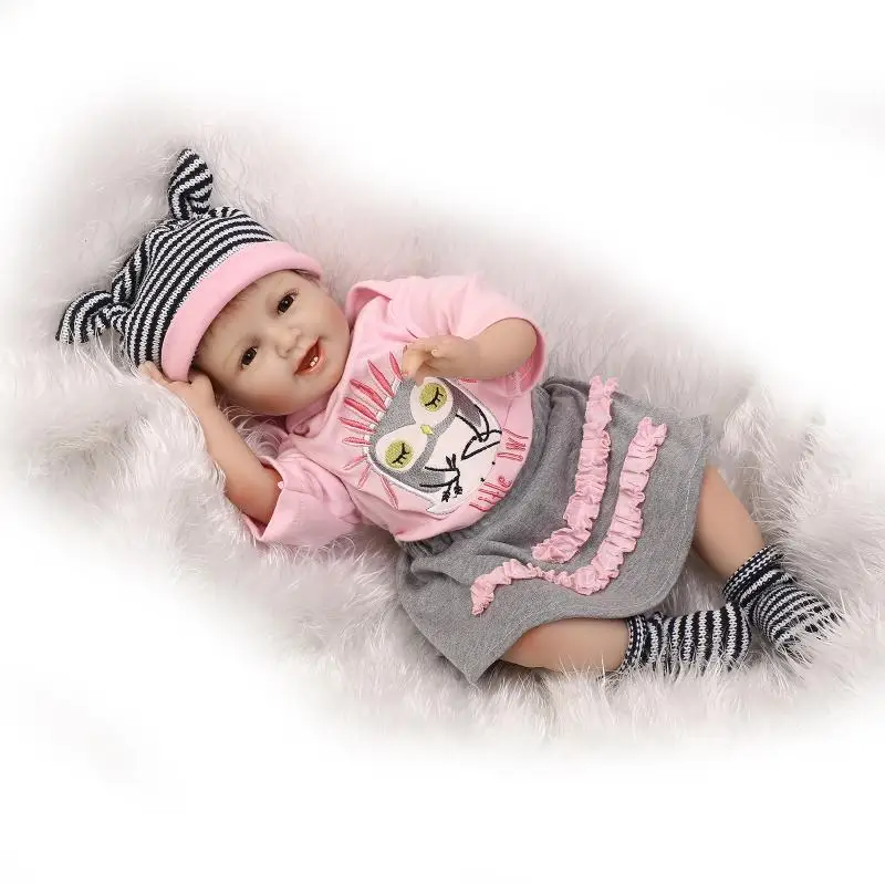 

55cm Silicone reborn dolls toys for Baby Appease doll Lifelike Fashion Dolls play house toy for Cute baby tooth smiley dolls