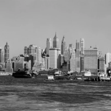 USA New York State City Lower Manhattan skyline from Jersey side Poster Print (18 x 24) | Дом и сад