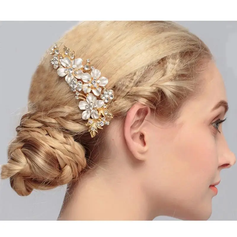 

Hair Comb Bride Headdress Hand-Made Rhinestone European And American Style Flower Hairdress