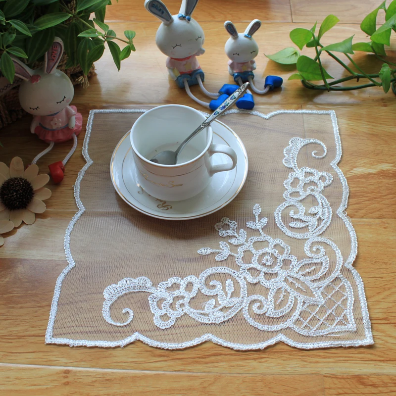 

Luxury White Tulle Lace Delicate Embroidery Mug Coaster Cup Mat Dining Table Placemat Doily Tea Towels For Kitchen Wedding Decor