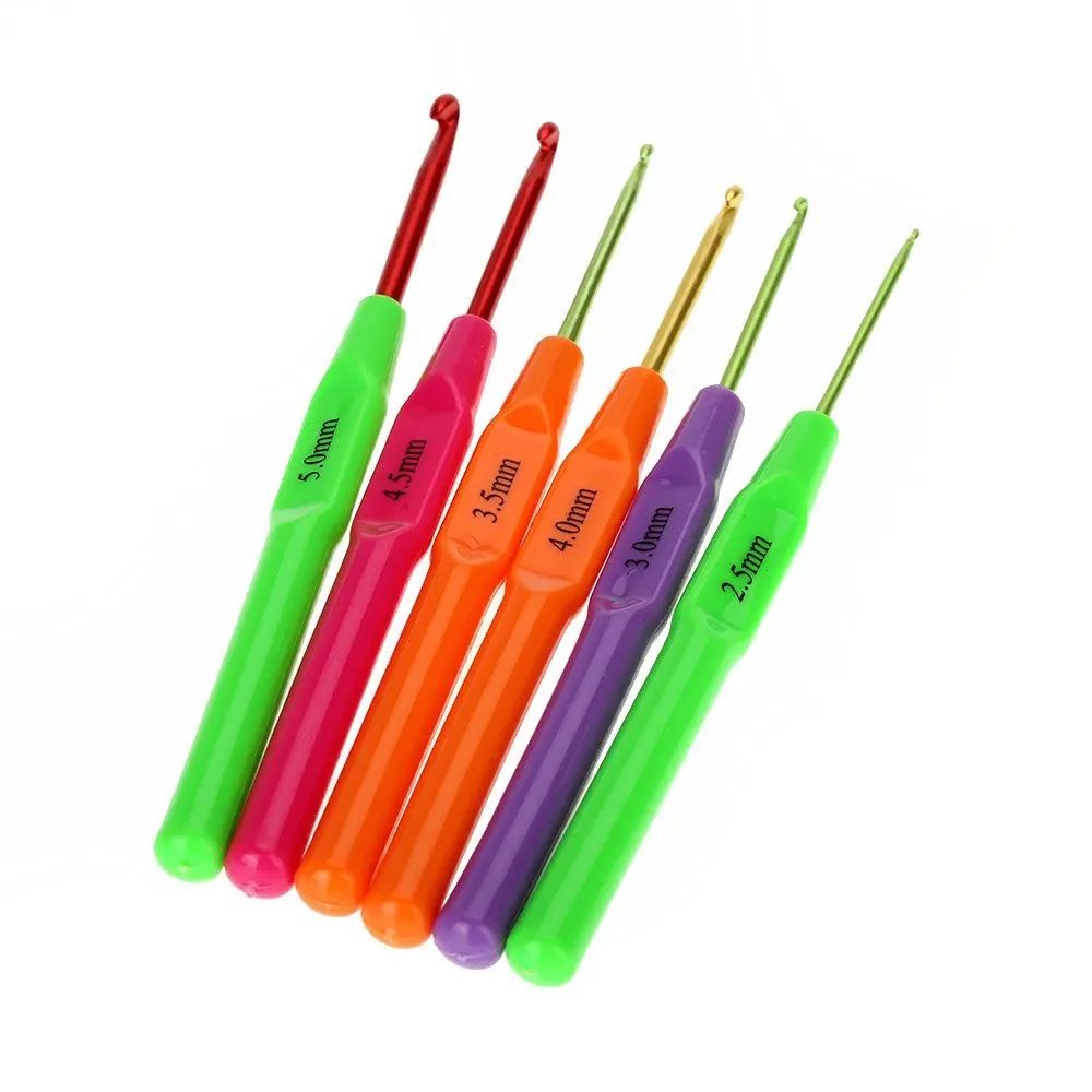 

6pcs Multicolor Plastic Crochet Hooks Knitting Needles Set With Ergonomic Grips 2.5-5.0mm