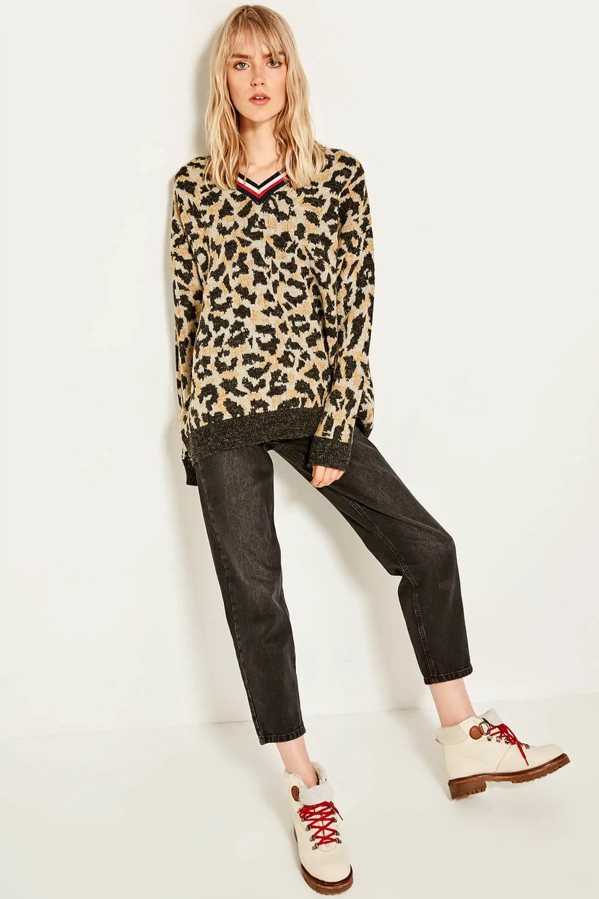 

Trendyol Multi-Color Metallic Leopard Textured Knitted Sweater WOOL TCLAW19IS0027