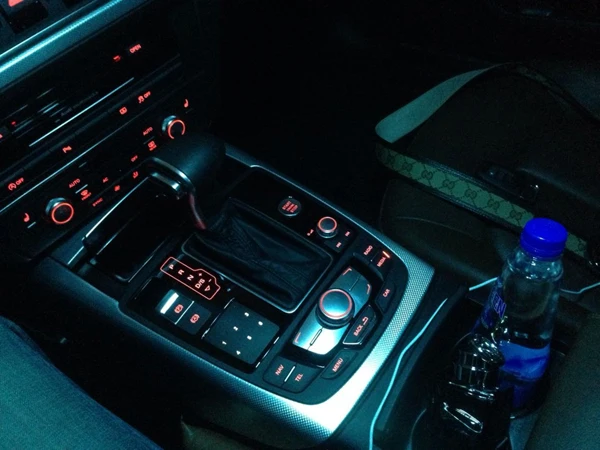 audi_LED_dome-lights (25).jpg