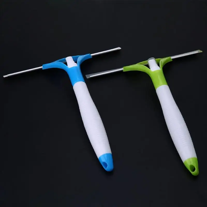 

1Pc Magic Spray Type Cleaning Brush Multifunctional Convenient Glass Cleaner Brushes For Washing The Windows Of Car Color Random