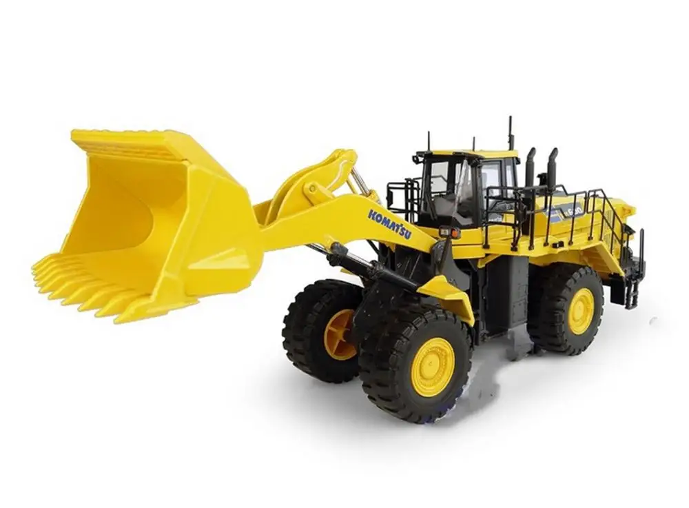 

Universal Hobbies 1/50 Scale Komatsu WA600-8 Wheel Loader DieCast Model UH8127