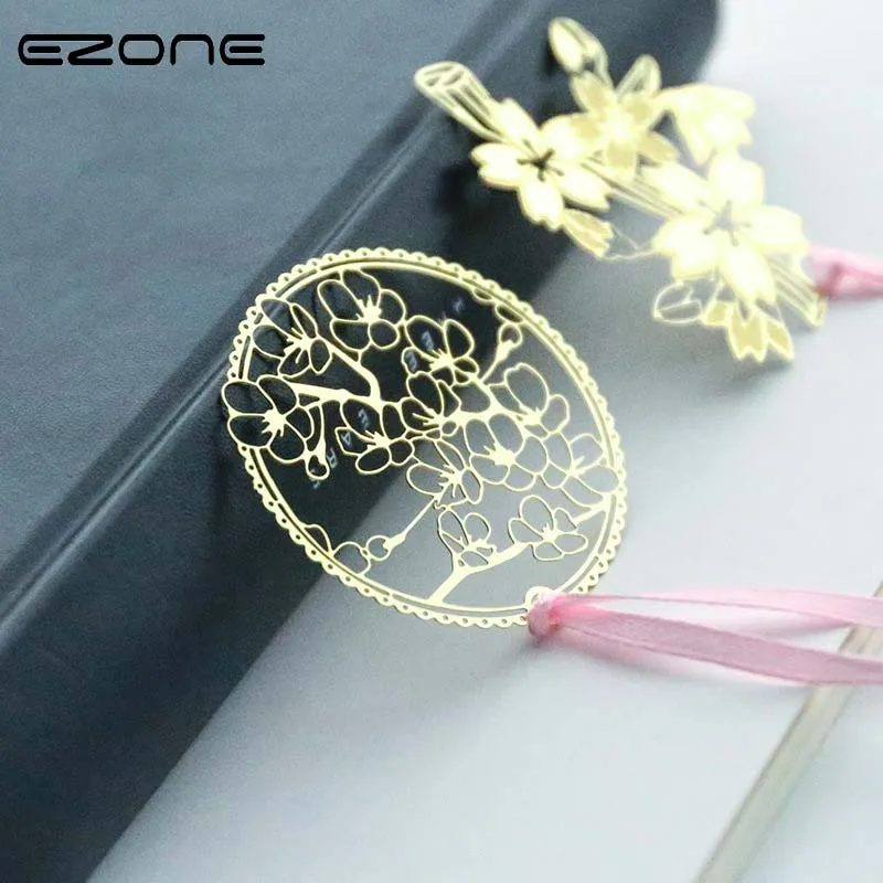 

EZONE 1PC Metal Cherry Series Bookmarks Creative Retro Style Hollow Bookmarks Brass Student School Supply Style Random Delivery