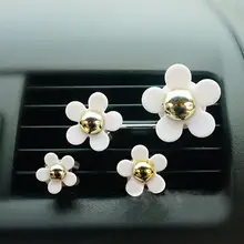 4Pcs Car Air Vent Decorations Cute Little Daisy Flowers Fragrance Air Freshener Holder Auto Car Interior Decoration