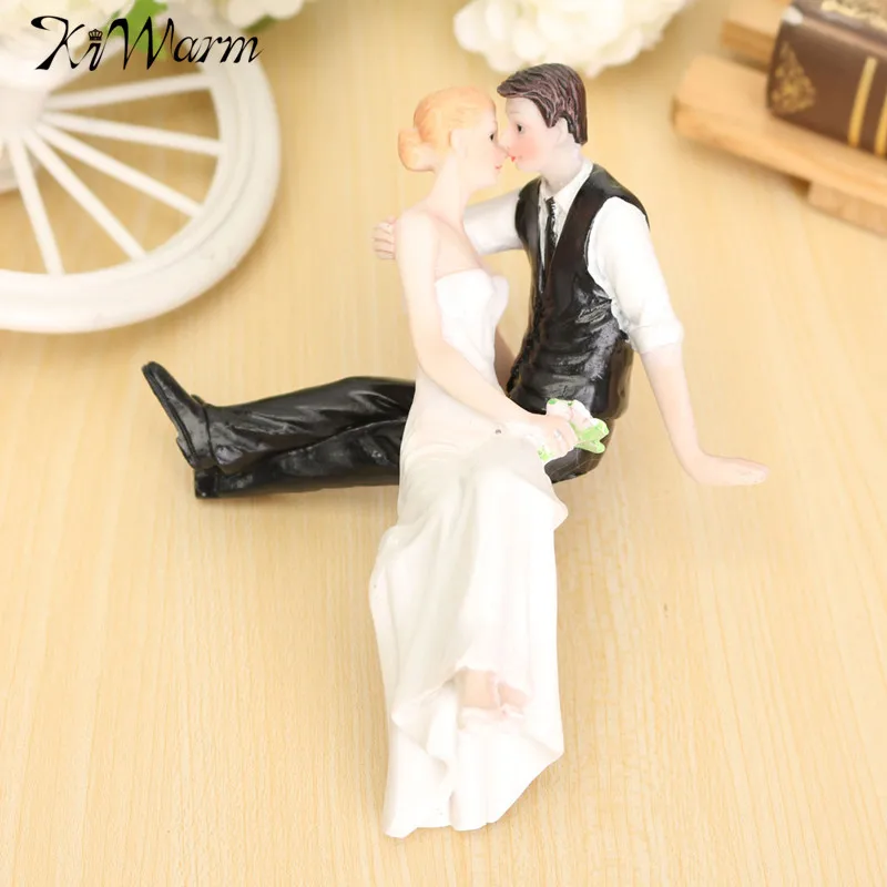 

Kiwarm 1Pcs Romantic Resin Wedding Cake Topper Bride Groom Couple Hug Craft For Home Wedding Party Decoration Ornament Gifts