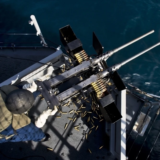 береговые корабли. двигатель байрактар тб2. беспилотники подбили корабль. беспилотники подбили корабль. детонации боезаряда крейсера «москва».