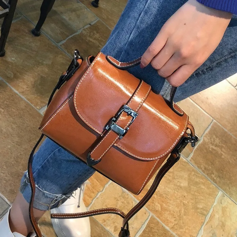 

2019 Candy Color Vintage Box Small Women Messenger Crossbody Bags For Flap Purses And Designer Handbags High Quality Leather