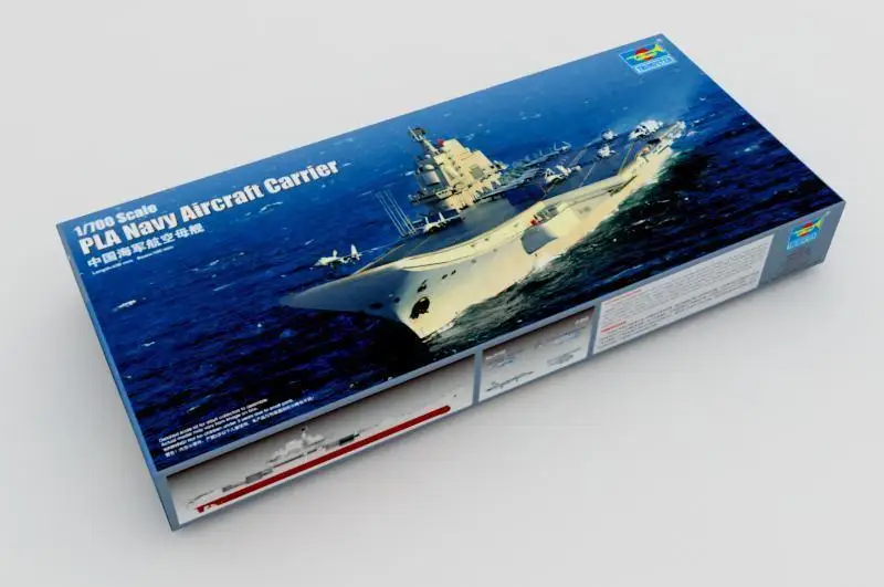 

Авиаперевозчик Trumpeter 1/700, модель 06703, Китай
