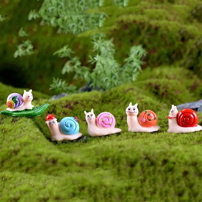 

5pcs Miniatures Small Crafts Cute Resin Moss Micro Landscape Snails Ornaments for Home Mini House Fairy Garden Decoration
