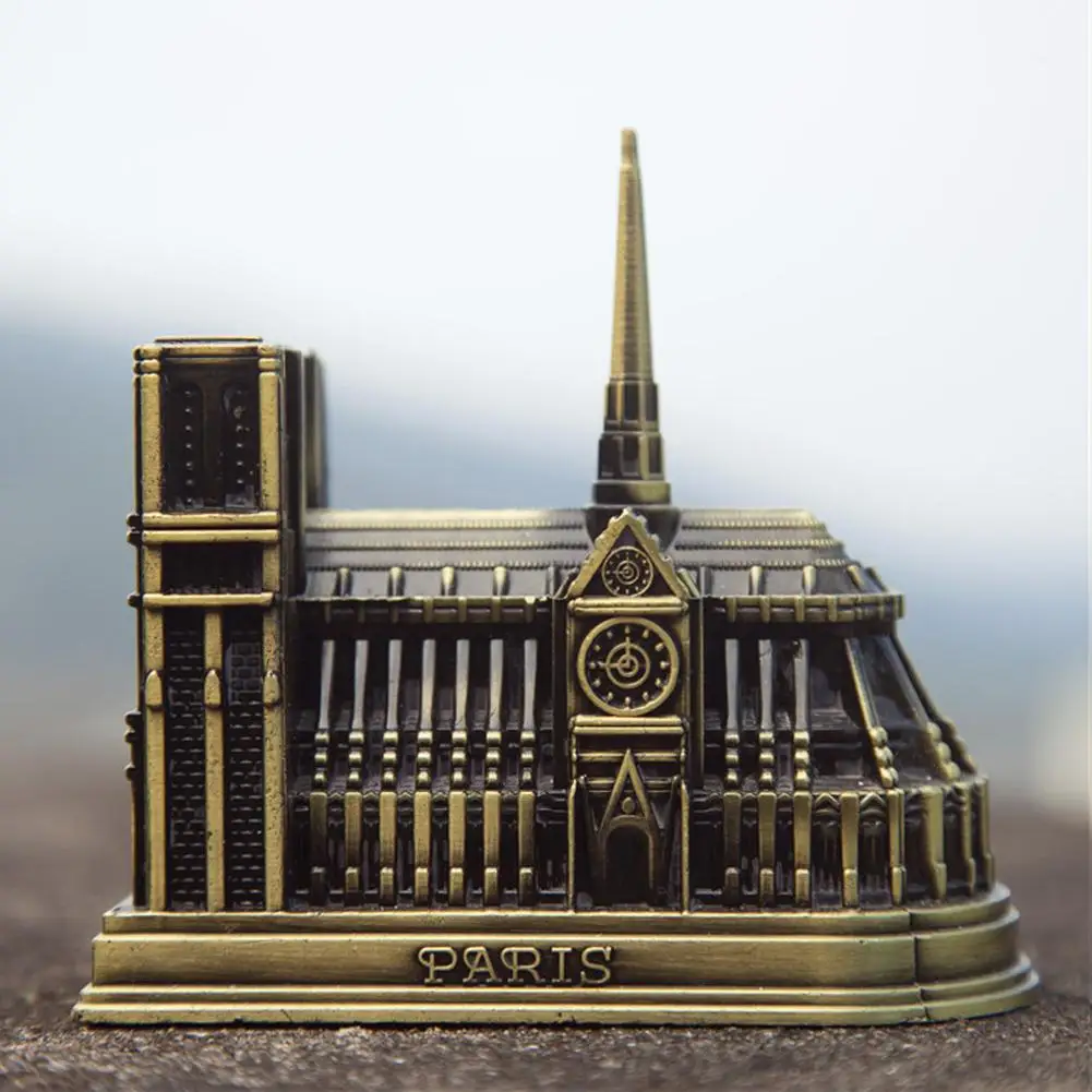

Notre Dame Cathedral Zinc Alloy Crafts French Church Model Ornaments Decoration Home Decoration Accessories Modern