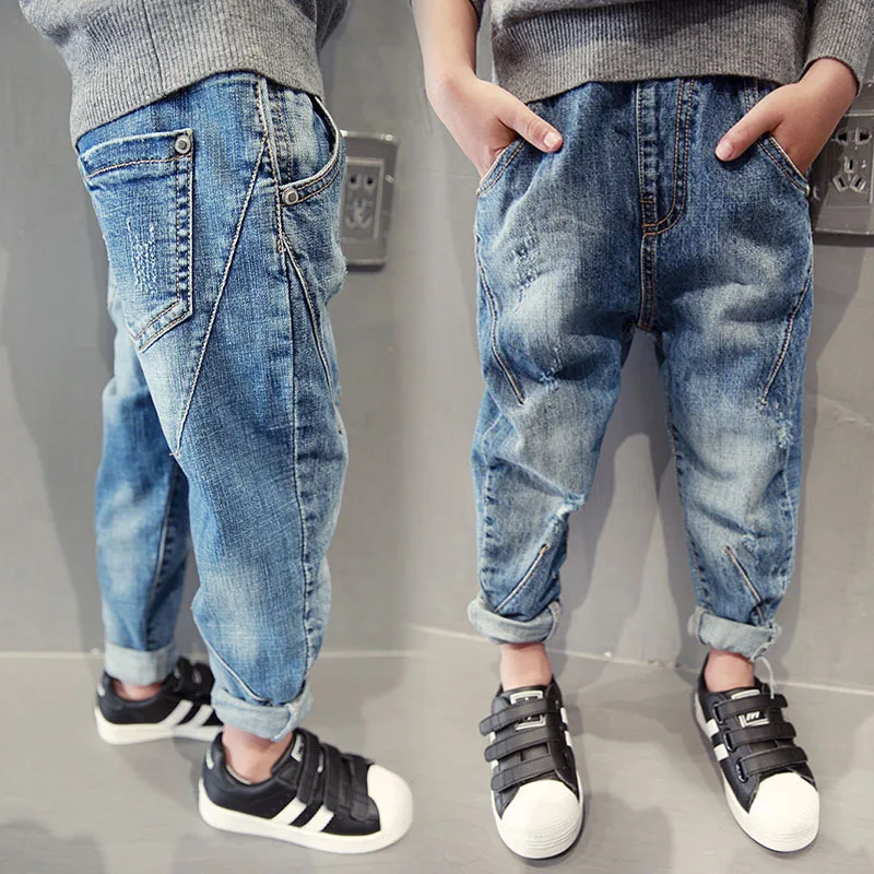 Брюки джинсы мальчиков. Модные джинсы для мальчиков. Широкие джинсы для мальчиков. Модные джинсы для детей. Широкие джинсы для детей.